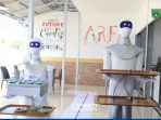 Sabai dan Midun,  Dua Robot Pelayan Cafe Beraksi di Ponpes