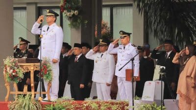 Penaikan Bendera Merah Putih Berlangsung Khidmat, Walikota Riza Falepi Irup HUT RI ke-77