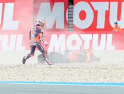 Crash Massal di Latihan MotoGP Belanda 2025, Ban Medium Jadi Biang Kerok