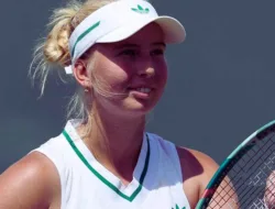 Clara Tauson Kejutkan Wimbledon 2025, Singkirkan Juara 2022 Elena Rybakina