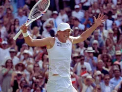 Iga Swiatek Tak Menyangka Tundukkan Lapangan Rumput Wimbledon, Raih Gelar Grand Slam Keenam