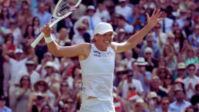 Iga Swiatek Tak Menyangka Tundukkan Lapangan Rumput Wimbledon, Raih Gelar Grand Slam Keenam