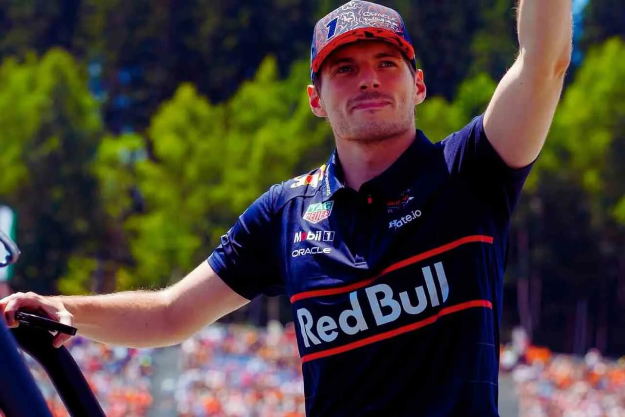 Max Verstappen Bertahan! Red Bull Pastikan Masa Depan Sang Juara di Musim F1 2026