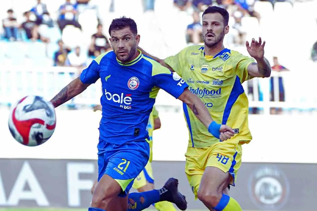 Hasil Arema FC vs Persib Maung Bandung Menang 2-1 Meski Bermain dengan 10 Pemain