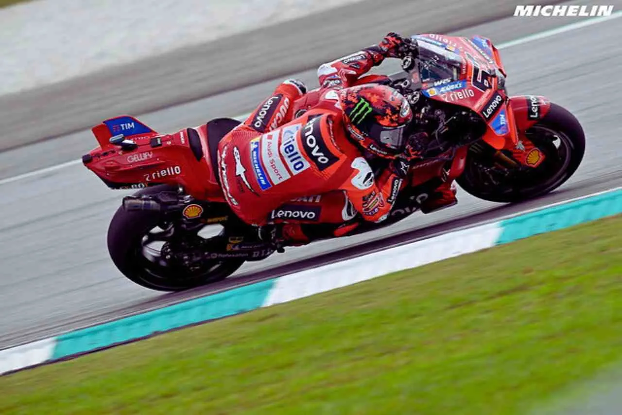 Hasil Kualifikasi MotoGP Malaysia 2025 Francesco Bagnaia Rebut Pole di Sepang, Alex Marquez Tempel Ketat