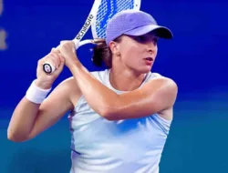 Iga Swiatek Tersungkur di WTA Wuhan Open 2025, Jasmine Paolini Lolos ke Semifinal