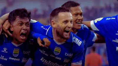 Jadwal Persib Bandung Pekan ke-9 Bojan Hodak Nilai Regulasi 11 Pemain Asing Buat Liga Makin Kompetitif