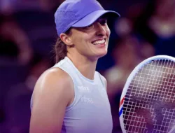 Petenis Nomor 2 Dunia, Iga Swiatek Raih Kemenangan ke-125 di WTA 1000, Tantang Jasmine Paolini di Perempat Final Wuhan Open