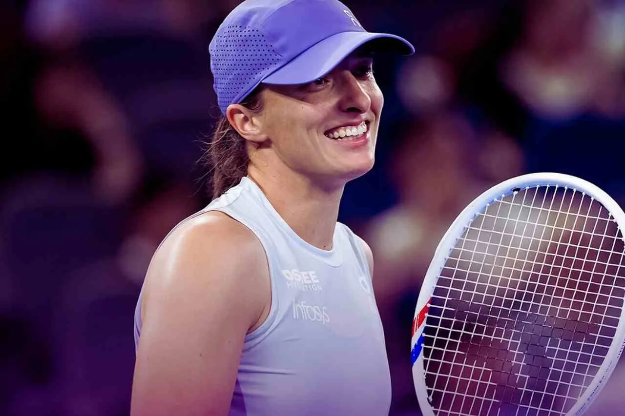 Petenis Nomor 2 Dunia, Iga Swiatek Raih Kemenangan ke-125 di WTA 1000, Tantang Jasmine Paolini di Perempat Final Wuhan Open