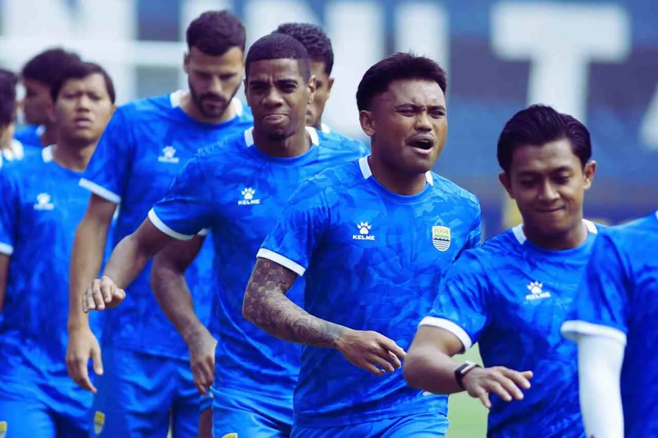 Prediksi Bola Persib Bandung vs Selangor FC Hari Ini 23 Oktober Maung Bandung Siap Tancap Gas di GBLA