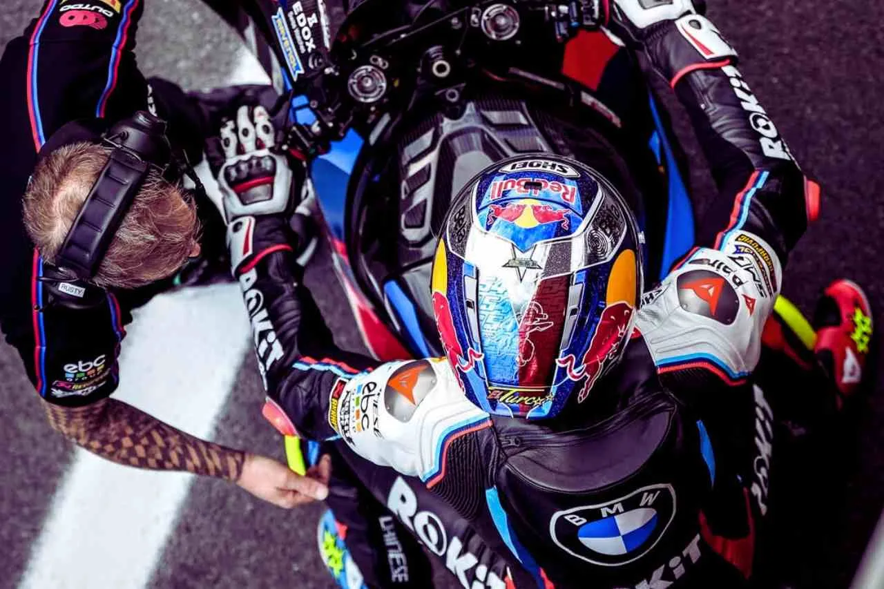 Toprak Razgatlioglu Rebut Superpole Race di Estoril, Selangkah Lagi Menuju Gelar Juara Dunia