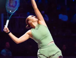 Amanda Anisimova Tumbangkan Madison Keys, Tantang Iga Swiatek demi Tiket Semifinal WTA Finals 2025