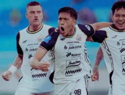 Hasil Bola Arema FC vs Persija Jakarta Sabtu 8 November: Eksel Runtukahu Borong Dua Gol