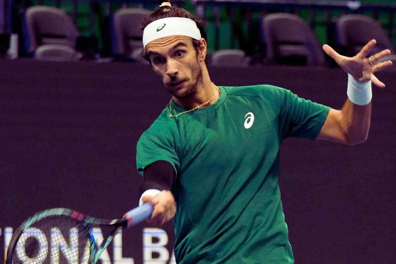 Lorenzo Musetti Gantikan Novak Djokovic di ATP Finals Turin 2025 Mimpi Besar Petenis Muda Italia