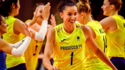 Hasil Pertandingan Kejuaraan Dunia Antar Klub Voli Putri Dunia 2025 Hari Ke-1 Praia, Conegliano, dan Scandicci Mulus di Laga Pembuka