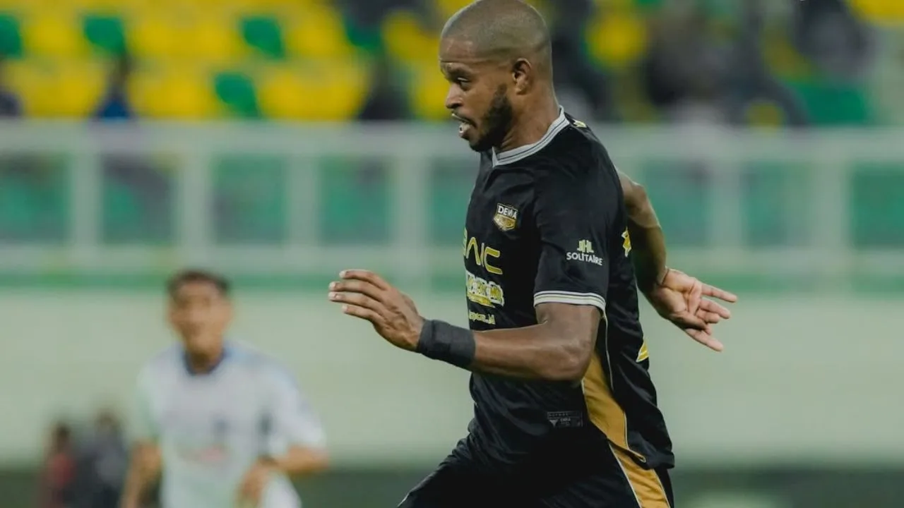 Arema FC Terkapar di Banten International Stadium, Dua Gol Alex Martins Hentikan Singo Edan