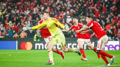 Gila! Gol Kiper Anatoliy Trubin Menit 98 Antar Benfica ke Playoff, Real Madrid Tersungkur