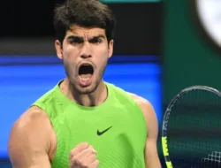 Alcaraz Atasi Perlawanan Royer di Doha, Tantang Khachanov di Perempat Final