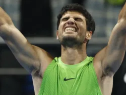 Carlos Alcaraz Bangkit dan Mengalahkan Karen Khachanov di Doha, Sempurna 10-0 Musim 2026