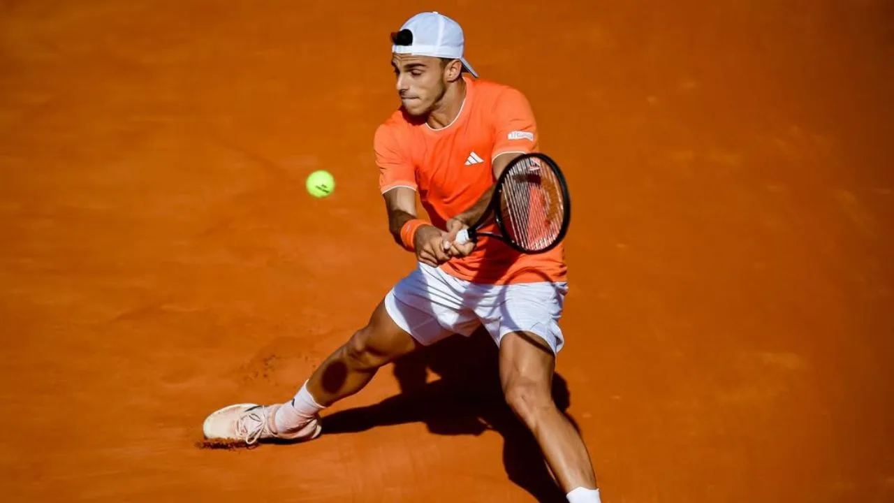 Francisco Cerundolo Tampil Perkasa di BCI Seguros Chile Open, Emilio Nava Ukir Sejarah