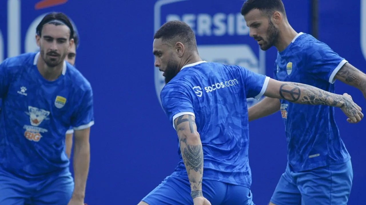 Link Nonton Live Streaming Persib Bandung vs Malut United Malam Penentuan Maung Bandung di GBLA