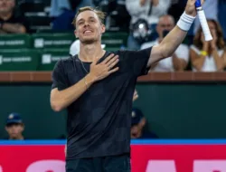 Denis Shapovalov Tumbangkan Stefanos Tsitsipas di Indian Wells, Lolos Dramatis ke Putaran Kedua