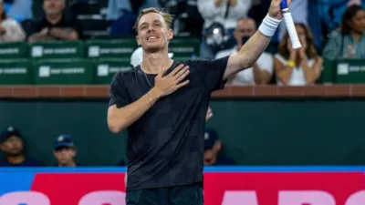 Denis Shapovalov Tumbangkan Stefanos Tsitsipas di Indian Wells, Lolos Dramatis ke Putaran Kedua