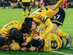 Gol Injury Time Andre Bikin Liverpool Tersungkur di Molineux