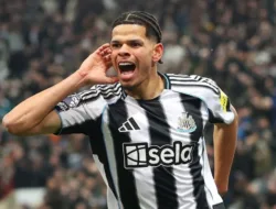 Man United Tersungkur Berkat Gol Telat Osula, Newcastle Menang Dramatis, Rekor Carrick Terhenti