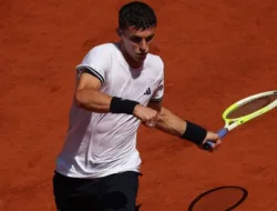 Juan Manuel Cerundolo Ukir Sejarah di Roland Garros 2026 Usai Menangi Duel Hampir 6 Jam