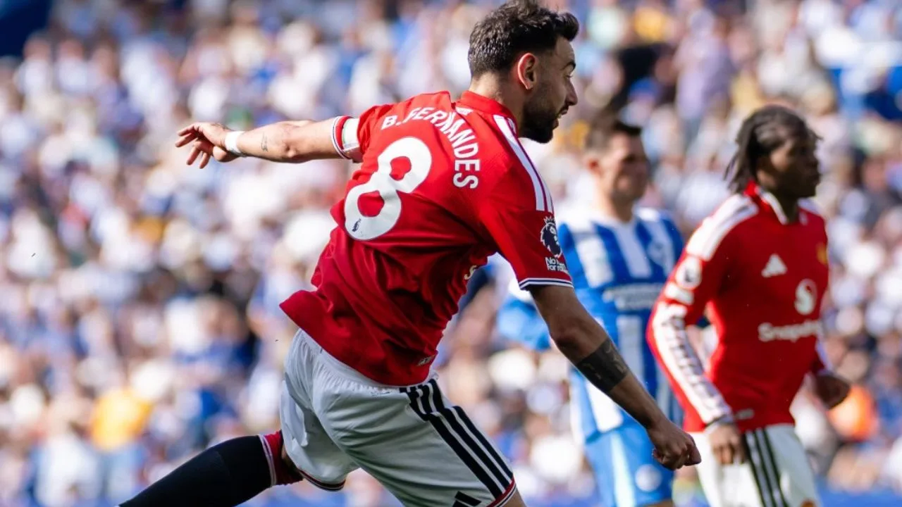 Kapten Tim Manchester United Murka, Bruno Fernandes Tuduh Roy Keane Berbohong soal Rekor Assist