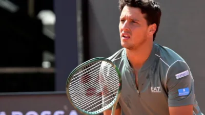 Lewati Hadangan Jodar, Luciano Darderi Perdana Lolos ke Semifinal Roma Terbuka