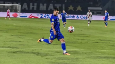 Persib Tanpa 3 Pemain Ini Hadapi PSM Makassar, Bojan Hodak Putar Otak Jelang Laga Penentuan