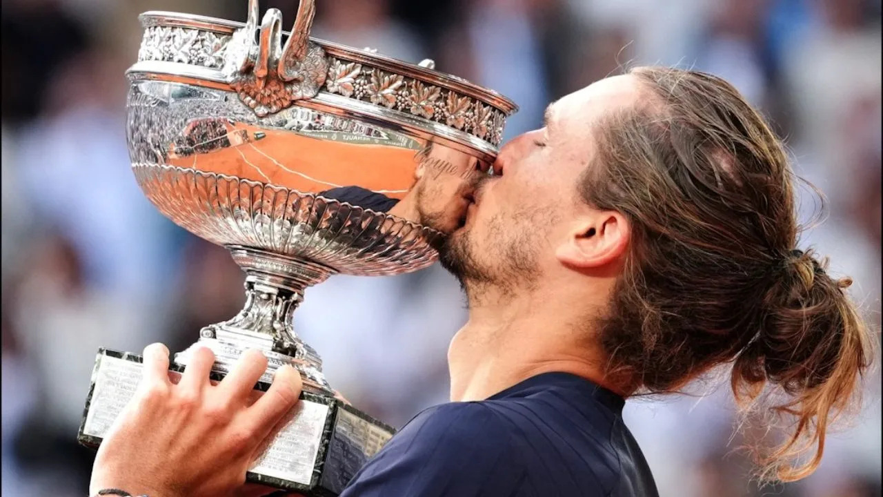 Gelar Grand Slam Pertama Akhirnya Diraih Alexander Zverev di Roland Garros 2026