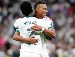 Hattrick Kylian Mbappe Bawa Real Madrid Bantai Real Sociedad 4-1, Puncaki Klasemen LaLiga