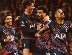 Hasil Manchester United vs Tottenham: Gol Larut Dominic Solanke Gagalkan Kemenangan Setan Merah di Old Trafford